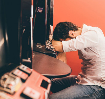 Игромания в Североуральске